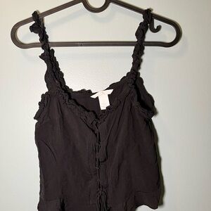 black ruffled women’s top